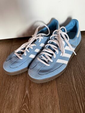 adidas Light Blue Suede Sneakers with White Stripes UK6, 39.5, US 8.5